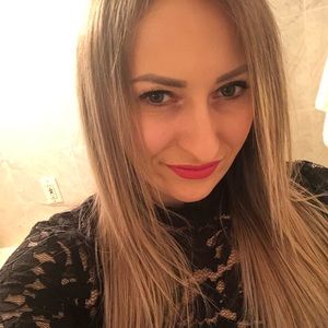 Meet your Posher, Maria
